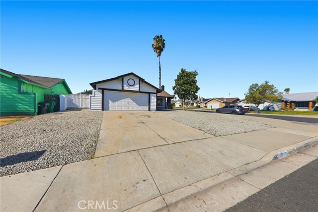 Detail Gallery Image 2 of 32 For 14545 Sylvester, Moreno Valley,  CA 92553 - 2 Beds | 2 Baths