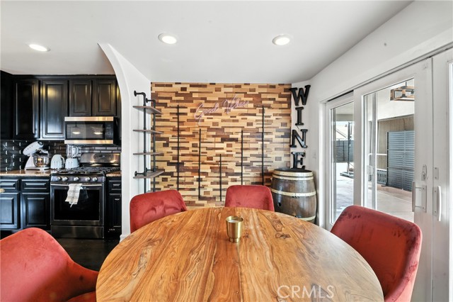 546 E 219th Street, Carson CA: https://media.crmls.org/medias/5f40ab81-4f82-4261-8440-5d194c860ded.jpg