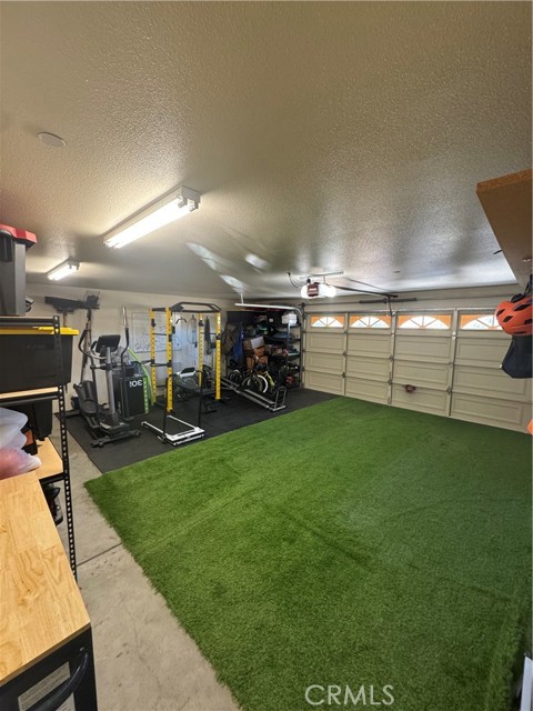 8843 San Diego Drive, Yucca Valley CA: https://media.crmls.org/medias/5f416388-2bb3-44b2-a93b-3990660bb9bc.jpg