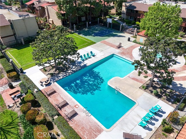 Detail Gallery Image 3 of 6 For 1000 W Macarthur Bld #74,  Santa Ana,  CA 92707 - 2 Beds | 1 Baths