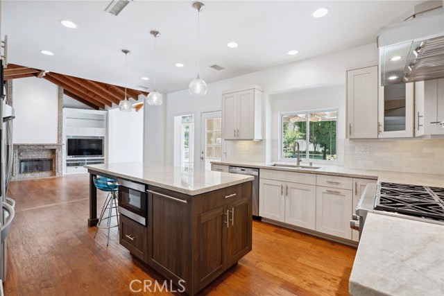 22501 Marilla Street, Chatsworth CA: https://media.crmls.org/medias/5f41a1fc-bec0-4eeb-b4ac-11278a7dca3b.jpg