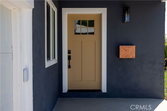 Detail Gallery Image 4 of 24 For 17807 Bullock St, Encino,  CA 91316 - 3 Beds | 2 Baths