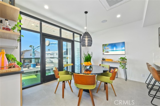 Detail Gallery Image 7 of 26 For 502 E Balboa Bld, Newport Beach,  CA 92661 - 3 Beds | 2 Baths