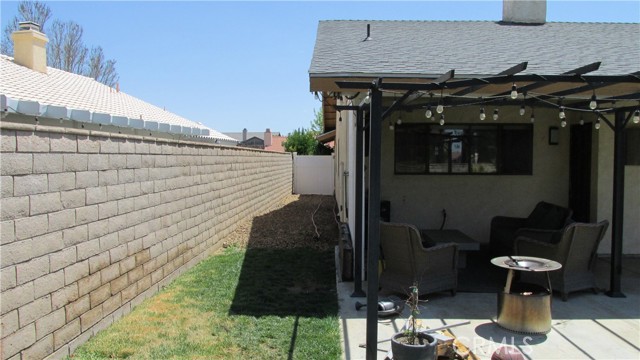 Detail Gallery Image 8 of 35 For 13000 Bermuda Dunes Dr, Victorville,  CA 92395 - 3 Beds | 2 Baths