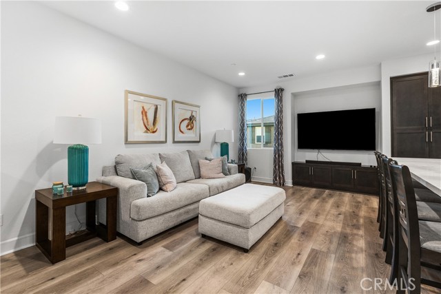 Detail Gallery Image 15 of 41 For 1191 via Lucero, Oceanside,  CA 92056 - 3 Beds | 2/2 Baths