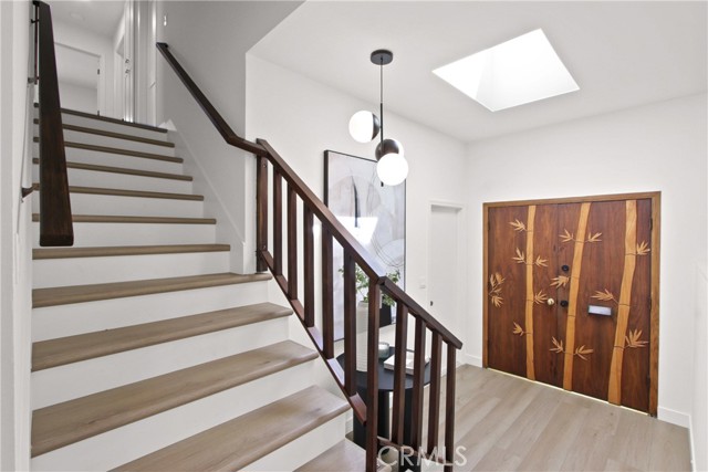 Detail Gallery Image 6 of 45 For 17805 Winterberry St, Fountain Valley,  CA 92708 - 6 Beds | 5/1 Baths