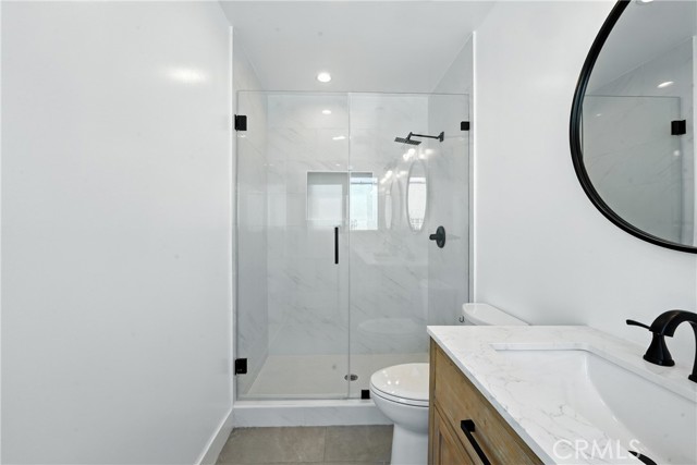 3031 3033 Vineyard Avenue, Los Angeles CA: https://media.crmls.org/medias/5f4373c2-a012-4aee-87de-25243be0885a.jpg