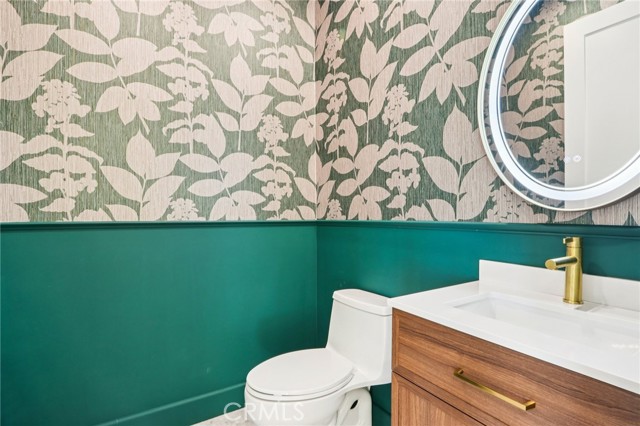 Detail Gallery Image 10 of 51 For 14931 Vose St, Van Nuys,  CA 91405 - 7 Beds | 6/1 Baths