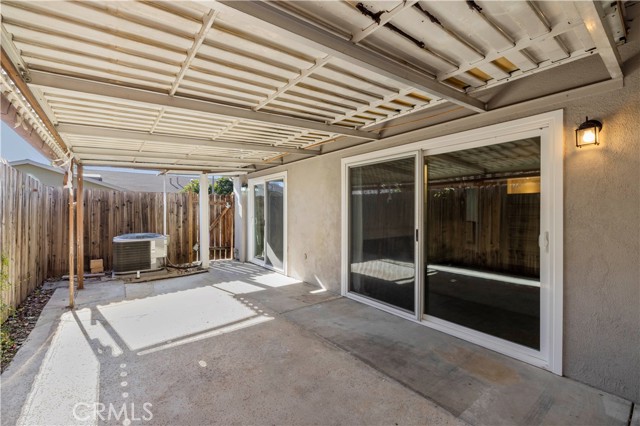 Detail Gallery Image 29 of 42 For 26824 Circle of the Oaks, Newhall,  CA 91321 - 2 Beds | 2 Baths