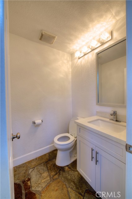 Detail Gallery Image 8 of 26 For 71 via Bacchus, Aliso Viejo,  CA 92656 - 3 Beds | 2/1 Baths