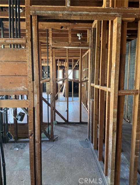 Detail Gallery Image 4 of 9 For 328 N Mariposa, Los Angeles,  CA 90004 - – Beds | – Baths