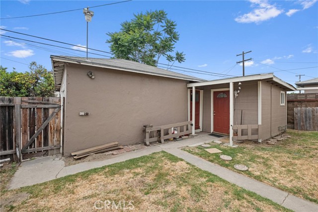 1040 E 67th Street, Long Beach CA: https://media.crmls.org/medias/5f4550c3-67cd-4f7f-b7b0-9db5f40d6a86.jpg