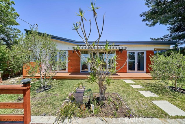3321 Moore Street, Los Angeles CA: https://media.crmls.org/medias/5f458882-f772-46e0-b9d9-0f9070890ac9.jpg
