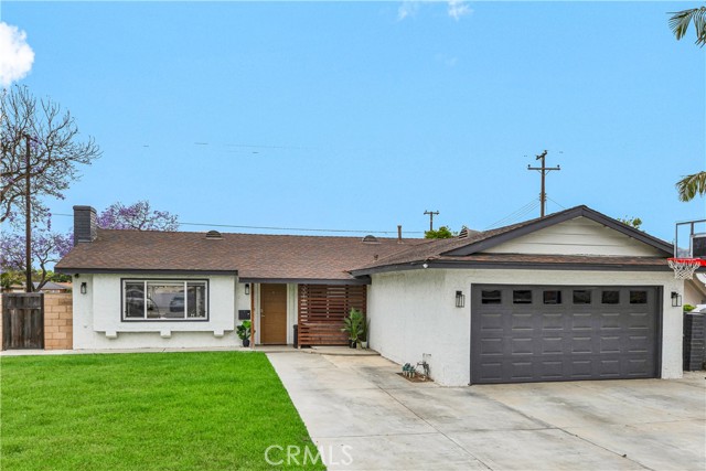 2218 S Linda Way, Santa Ana CA: https://media.crmls.org/medias/5f45c1d0-ad75-452f-bca1-834e9a68bcfa.jpg