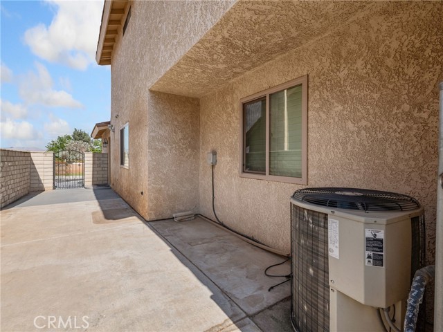 12596 Whispering Springs Road, Victorville CA: https://media.crmls.org/medias/5f464042-9445-4075-b1de-bfccfb63b560.jpg