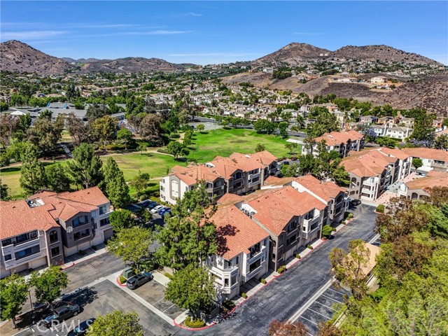 Detail Gallery Image 26 of 31 For 1980 Las Colinas Cir #301,  Corona,  CA 92879 - 2 Beds | 2 Baths