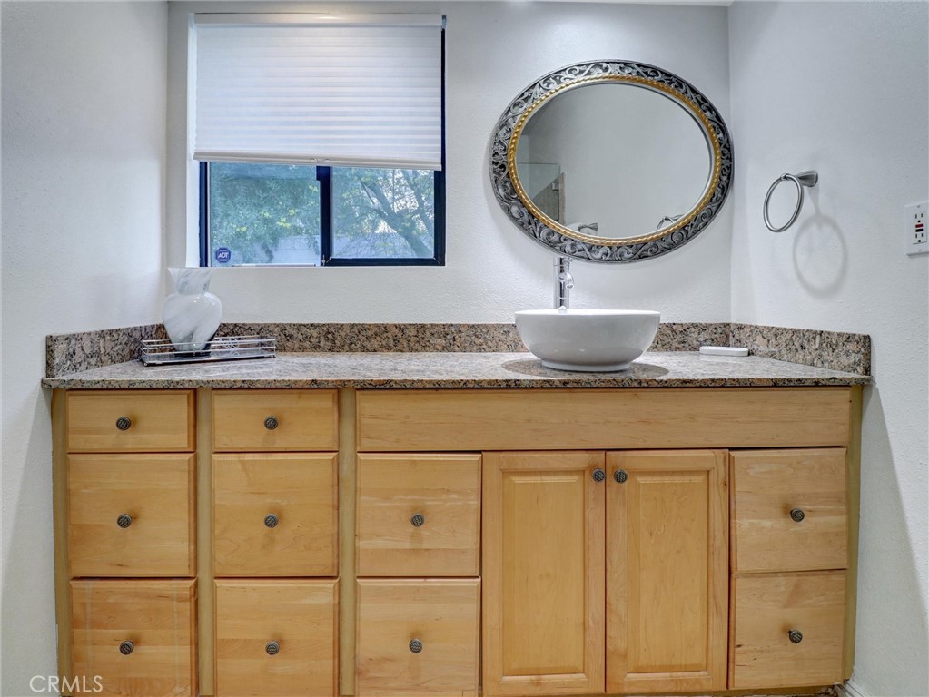 MLS #OC25248943 image #18