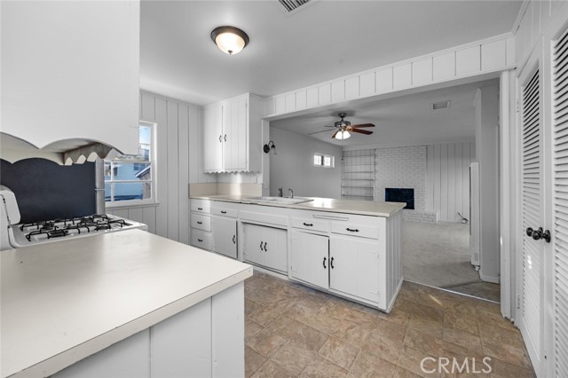 Detail Gallery Image 12 of 46 For 4715 Briercrest, Lakewood,  CA 90713 - 3 Beds | 2 Baths