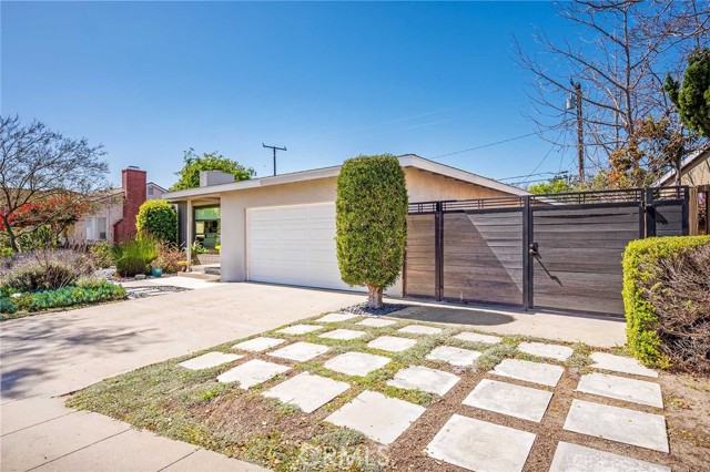 Image 3 for 2073 Conquista Ave, Long Beach, CA 90815