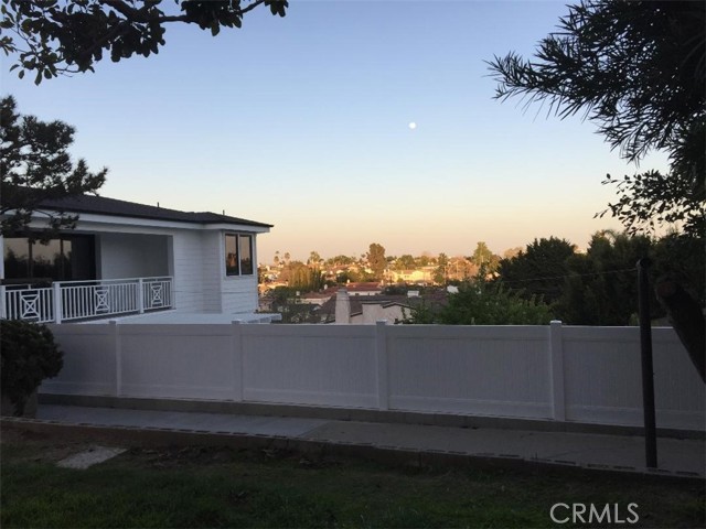 1642 5th Street, Manhattan Beach, California 90266, 2 Bedrooms Bedrooms, ,2 BathroomsBathrooms,Residential,Sold,5th,PW22056208