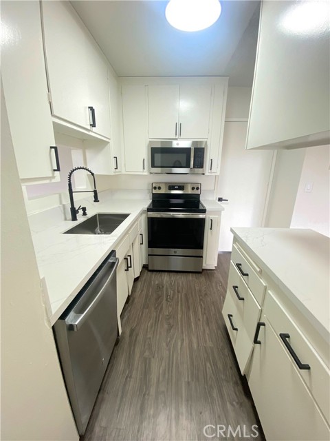 4160 W 182nd Street, Torrance CA: https://media.crmls.org/medias/5f4a9ef1-108e-49a9-addc-b00ff5b28fad.jpg