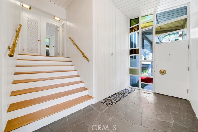 Detail Gallery Image 7 of 24 For 3307 Ledgewood, Los Angeles,  CA 90068 - 3 Beds | 2/1 Baths