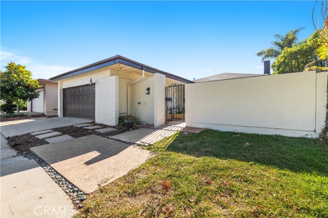 Detail Gallery Image 49 of 60 For 33 Mann St, Irvine,  CA 92612 - 3 Beds | 2 Baths