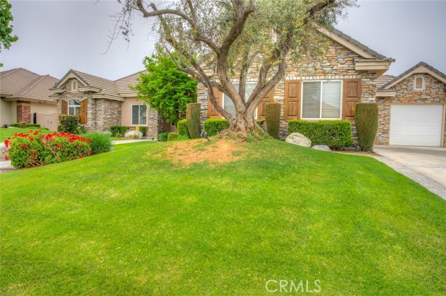 Detail Gallery Image 5 of 65 For 1507 Cromerton, Bakersfield,  CA 93311 - 5 Beds | 2/1 Baths