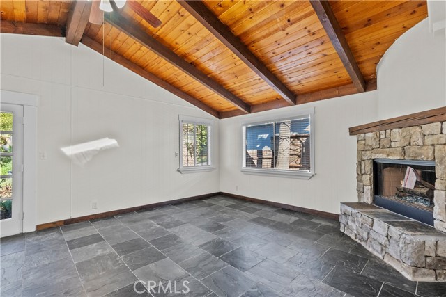 Detail Gallery Image 8 of 39 For 29506 Cromwell Ave, Castaic,  CA 91384 - 3 Beds | 2 Baths