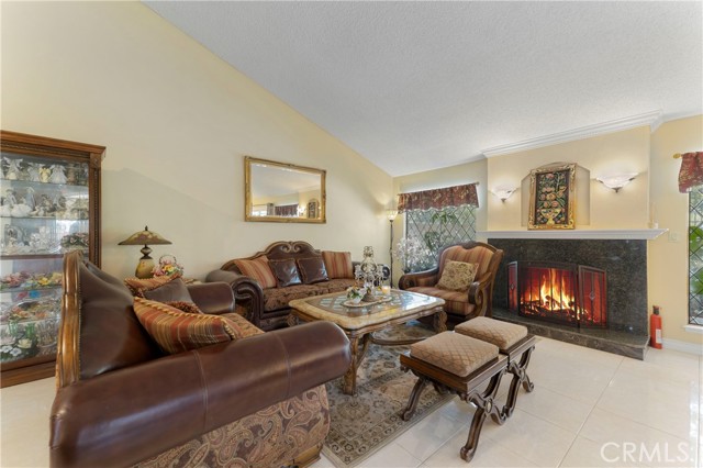 Detail Gallery Image 16 of 33 For 11728 Doral Ave, Porter Ranch,  CA 91326 - 4 Beds | 2 Baths