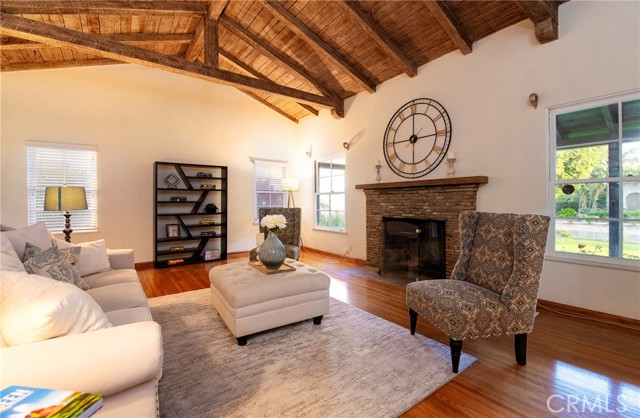 Detail Gallery Image 7 of 41 For 3301 Grayburn Rd, Pasadena,  CA 91107 - 3 Beds | 2/1 Baths
