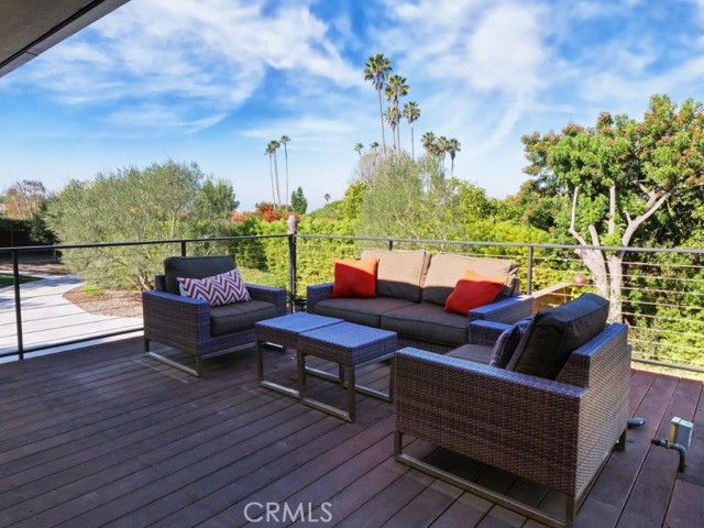 1560 Granvia Altamira, Palos Verdes Estates, California 90274, 5 Bedrooms Bedrooms, ,4 BathroomsBathrooms,Residential,Sold,Granvia Altamira,PV22011175