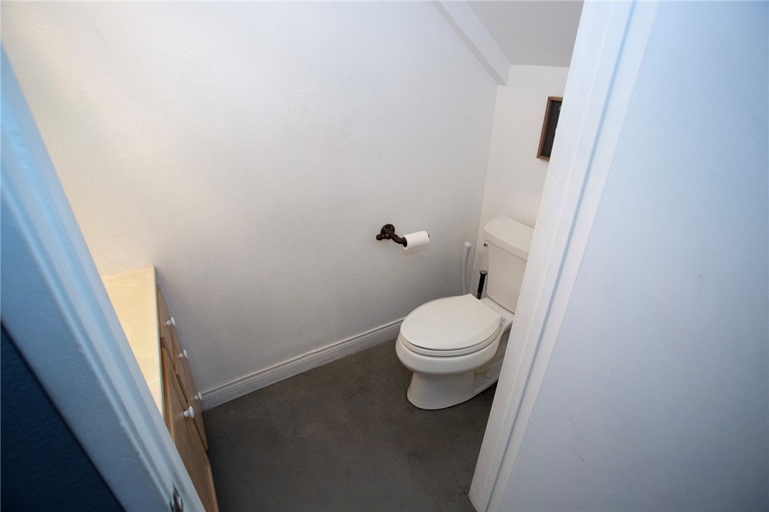 Detail Gallery Image 7 of 20 For 1235 E Carson St #2,  Carson,  CA 90745 - 2 Beds | 2/1 Baths