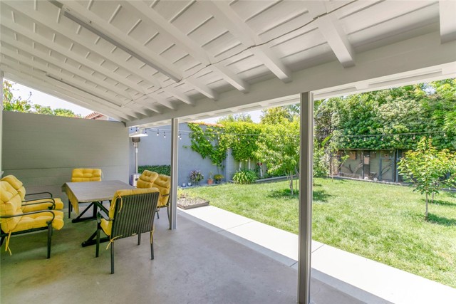 15409 Wyandotte Street, Van Nuys CA: https://media.crmls.org/medias/5f4f1587-d6b2-4f0c-a35f-d82d487f1c41.jpg
