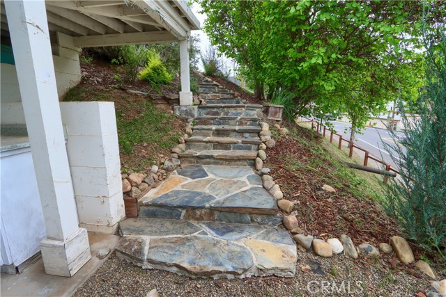 4986 7th Street, Mariposa CA: https://media.crmls.org/medias/5f4f45c0-1b5a-4057-a357-4d1bb8894e2f.jpg