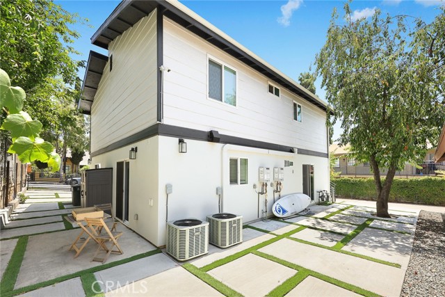 1385 N Marengo Avenue, Pasadena CA: https://media.crmls.org/medias/5f4ffb4b-a538-4e51-bcca-b7ecd3c46705.jpg