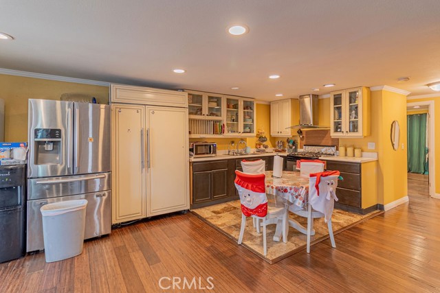 Detail Gallery Image 5 of 13 For 104 Balboa, Tustin,  CA 92780 - 2 Beds | 2 Baths