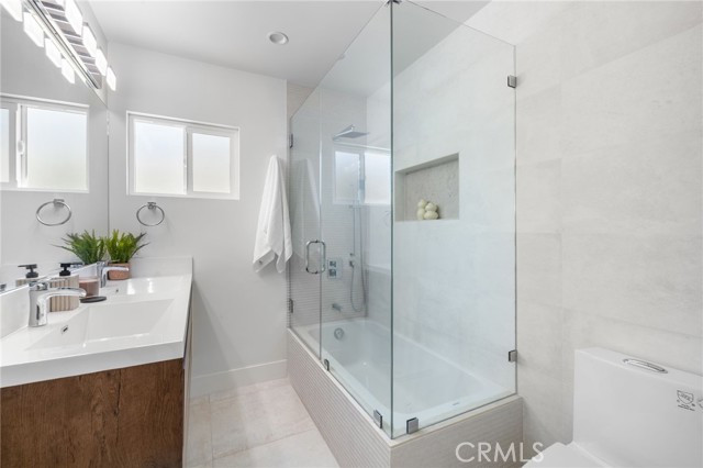 Detail Gallery Image 20 of 69 For 1504 N California, Burbank,  CA 91505 - – Beds | – Baths