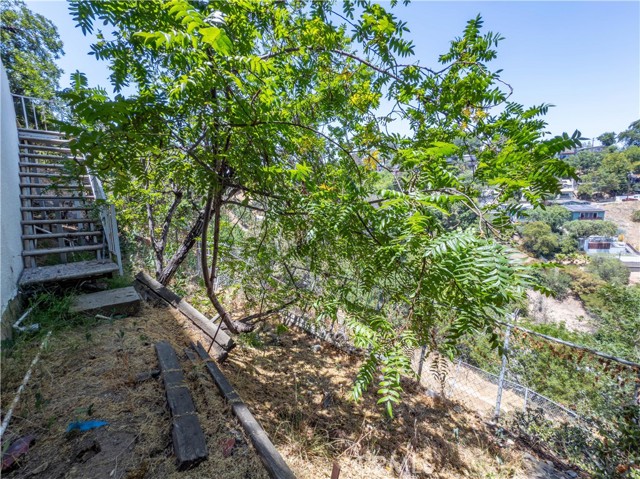 728 Quail Drive, Los Angeles CA: https://media.crmls.org/medias/5f50ac0b-030f-4641-911f-0c7a35809145.jpg
