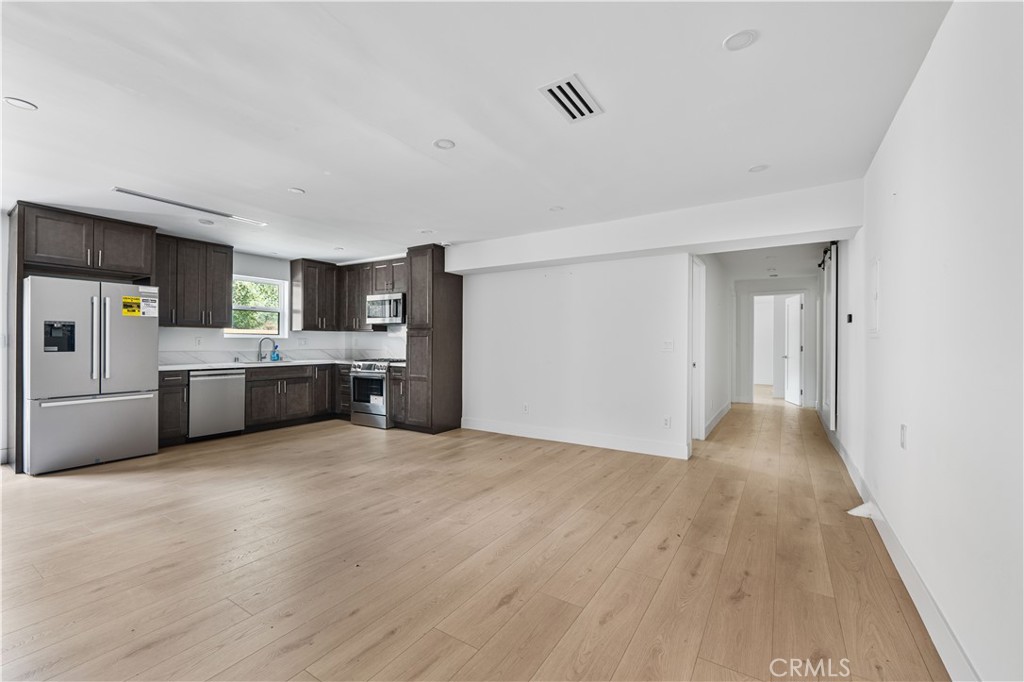 2911 E Chevy Chase DriveGlendale img 55