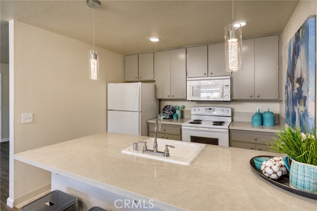 2 Fremont Street, Chico CA: https://media.crmls.org/medias/5f51550b-1232-4975-909f-6b89c0746e5f.jpg