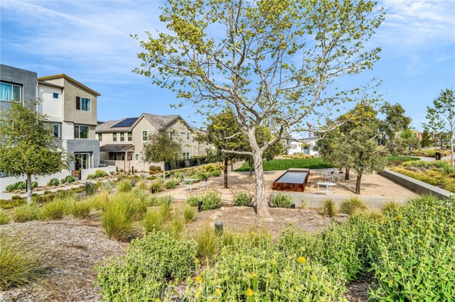 27216 Coyote Bush Court, Valencia CA: https://media.crmls.org/medias/5f51ab70-f23c-4d1f-9a2e-a1f4f038b42e.jpg