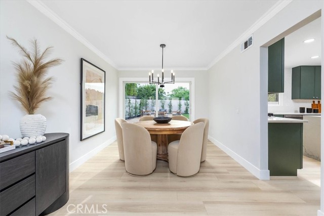 Detail Gallery Image 8 of 38 For 4401 Cezanne Ave, Woodland Hills,  CA 91364 - 4 Beds | 3 Baths