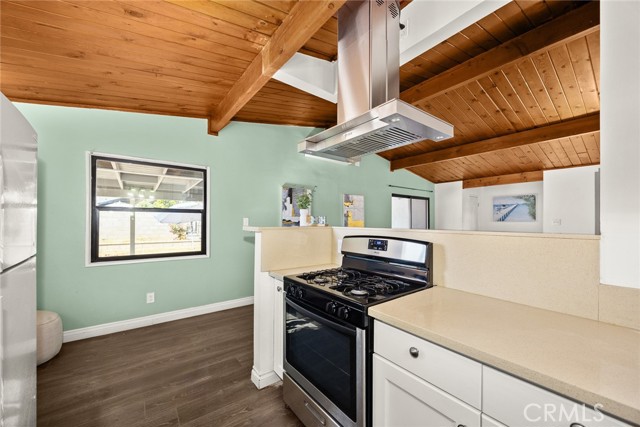 Detail Gallery Image 10 of 27 For 739 E Haltern St, Azusa,  CA 91702 - 3 Beds | 2 Baths