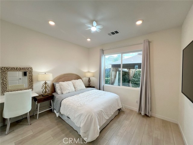 20910 Jennings Way, Newhall CA: https://media.crmls.org/medias/5f53e457-ef32-42cb-b6dd-30c7c785e7dd.jpg