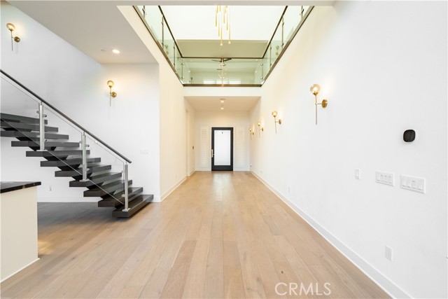 20043 Mersey Lane, Porter Ranch CA: https://media.crmls.org/medias/5f5451a1-ef32-4260-94fb-217b8d32ee37.jpg
