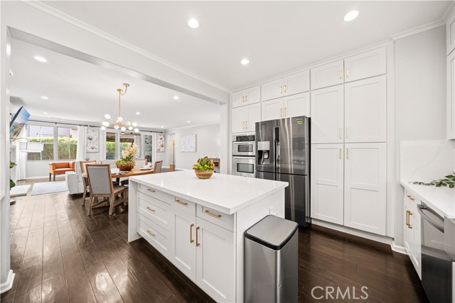 Detail Gallery Image 8 of 70 For 21 Fanpalm, Irvine,  CA 92620 - 4 Beds | 3 Baths