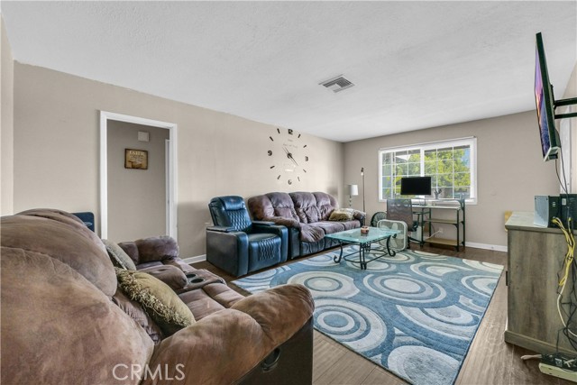 5364 NICHOLS, Riverside CA: https://media.crmls.org/medias/5f55179f-32b4-48e7-be18-c5cd85a2a6a5.jpg