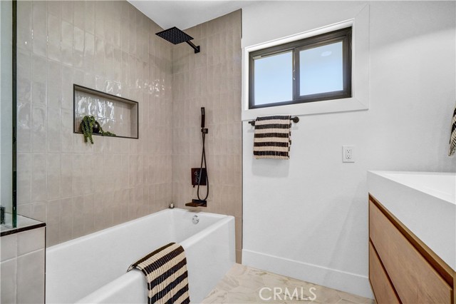 Detail Gallery Image 31 of 52 For 5231 Los Encantos Circle, La Palma,  CA 90623 - 5 Beds | 3 Baths