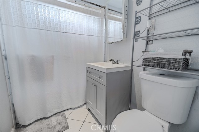 13018 Rosecrans Avenue, Norwalk CA: https://media.crmls.org/medias/5f559ee2-8325-4d0b-9edf-f10f65cbe0db.jpg